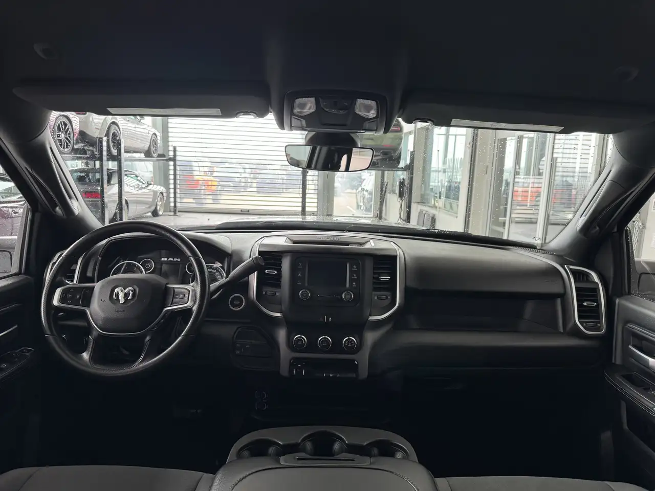 RAM 2500 снимка RAM 2500