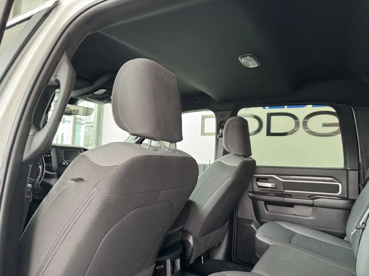 RAM 2500 снимка RAM 2500