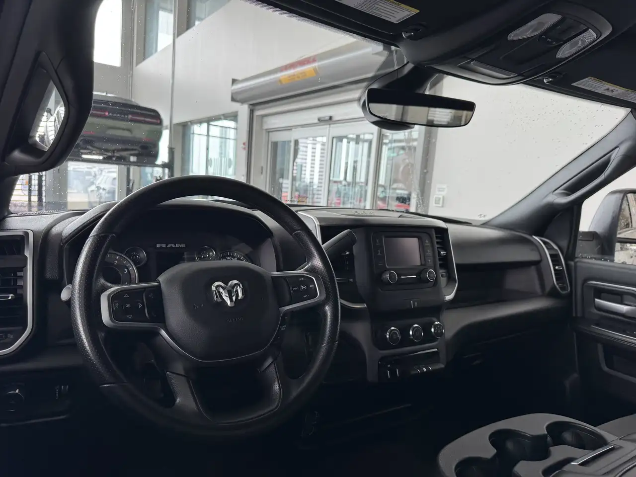 RAM 2500 снимка RAM 2500