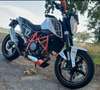 KTM 690 Duke Blanc - thumbnail 2