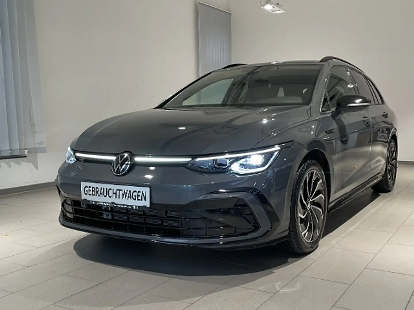 Volkswagen Golf Variant VIII 1.5 eTSI DSG R-Line +AHK+NAVI+ACC Grau - 2