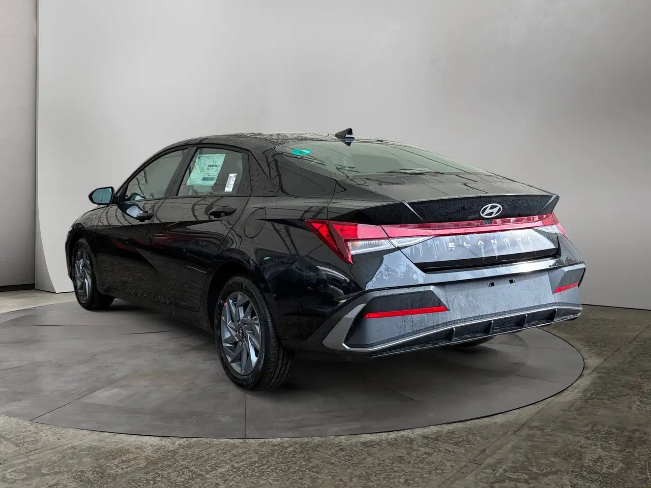 Hyundai ELANTRA снимка Hyundai ELANTRA