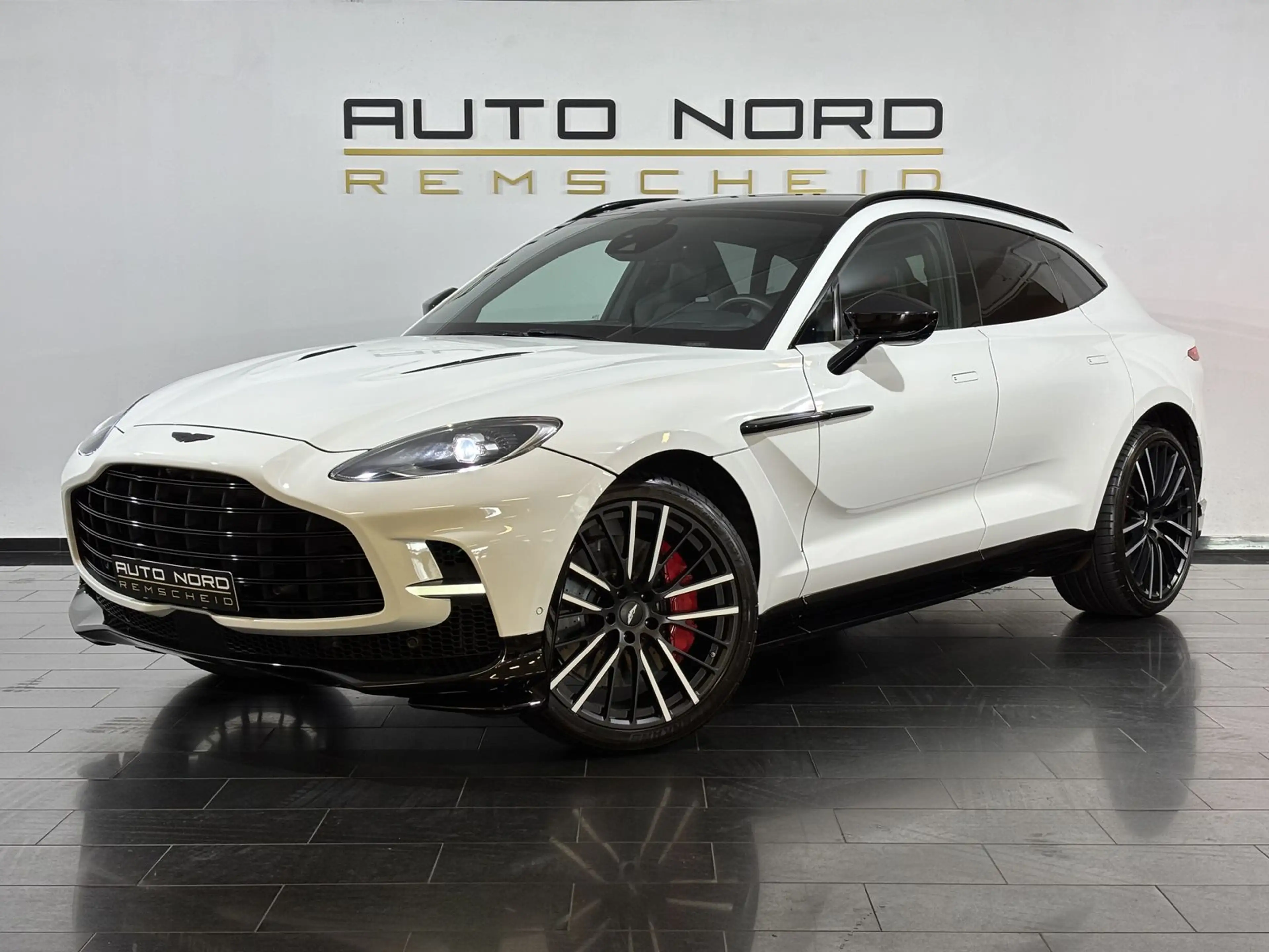Aston Martin DBX 707 4.0 V8 *Pano*Kamera*Carbon*S-Aga*LUFT*