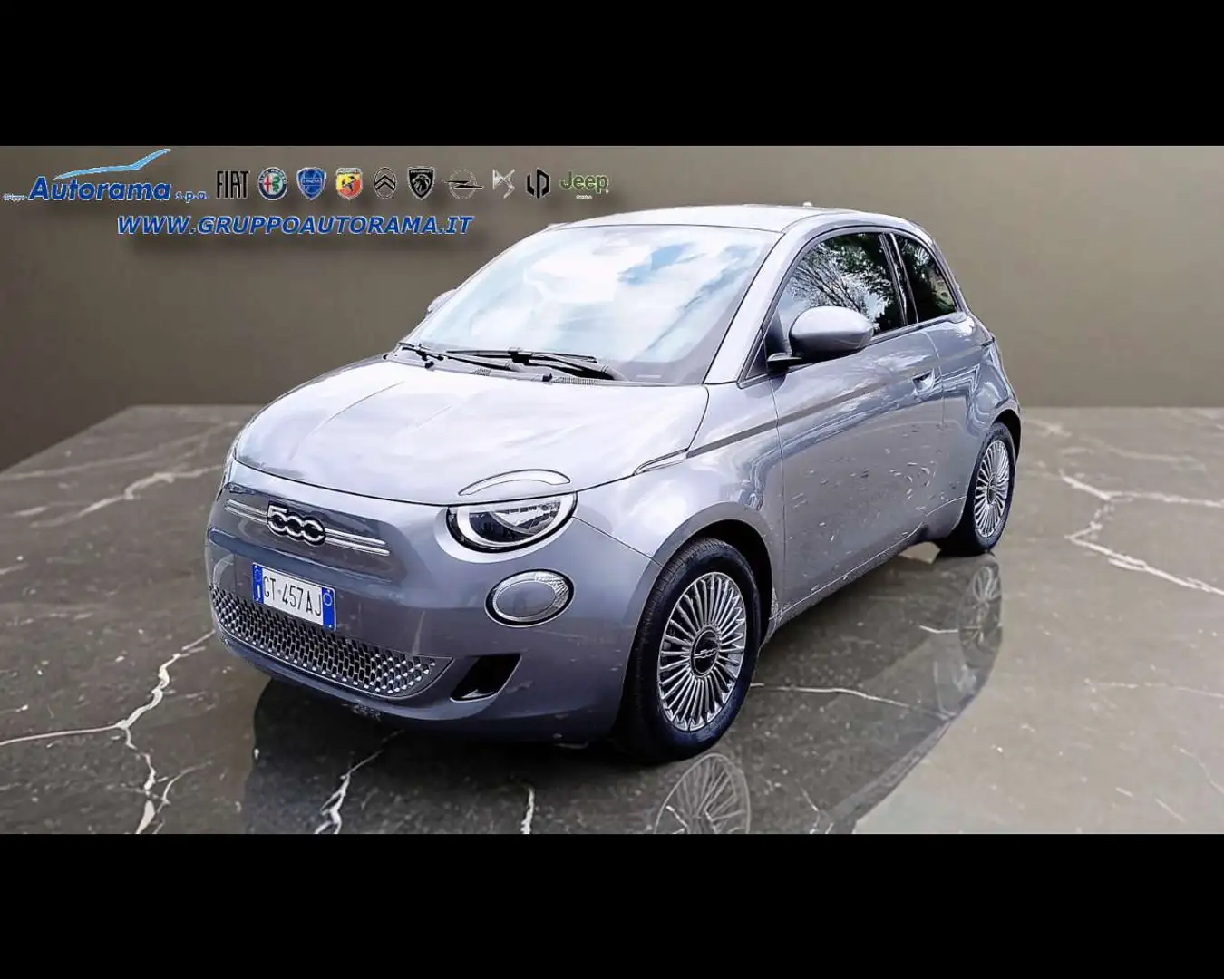 Fiat 500 Nuova 500 Hatchback My23 La Nuova 500 - 320 Berlin Šedá - 1