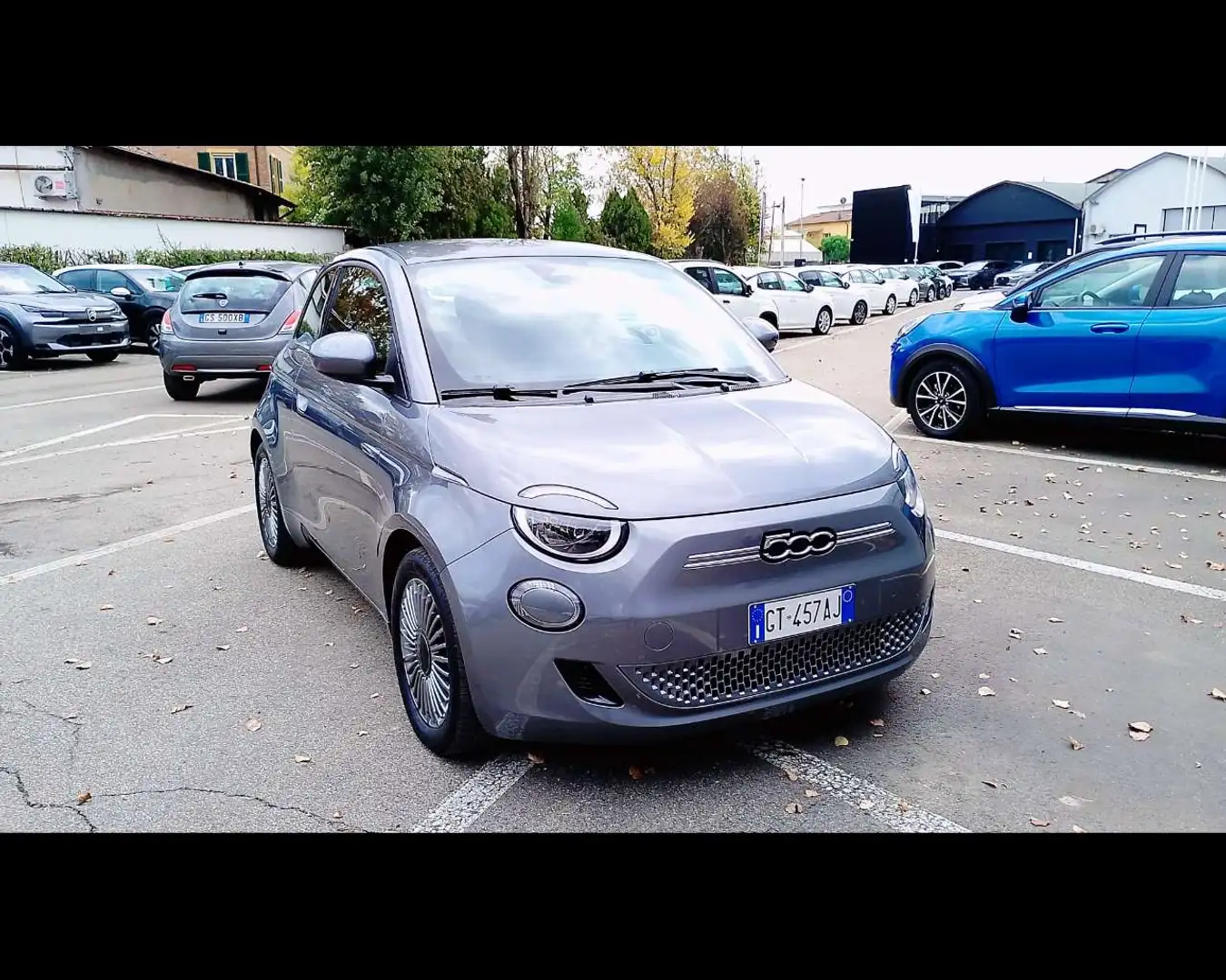 Fiat 500 Nuova 500 Hatchback My23 La Nuova 500 - 320 Berlin Šedá - 2