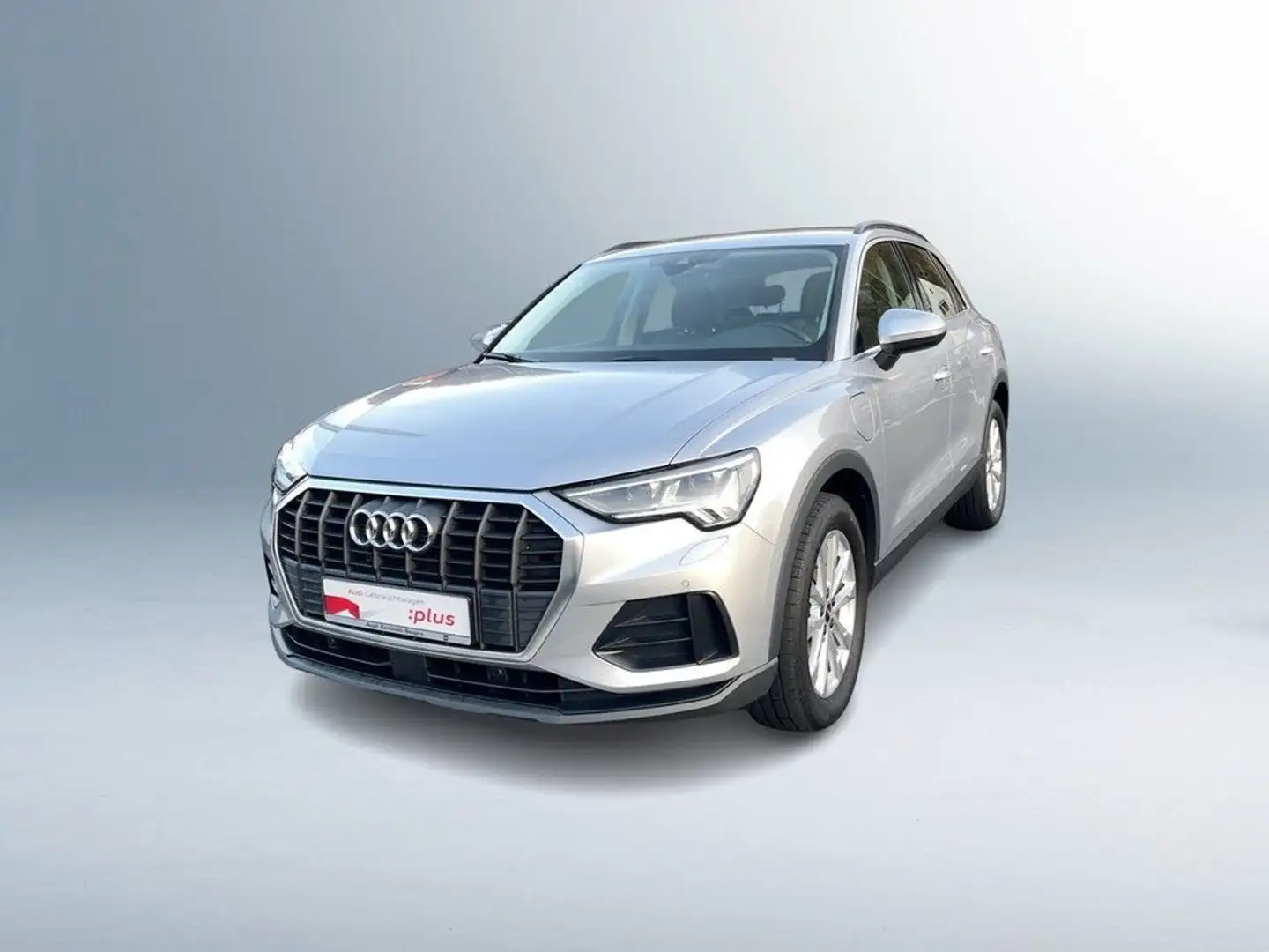 Audi Q3 45 TFSI e Matrix LED Navi AHK RFK Silber - 2