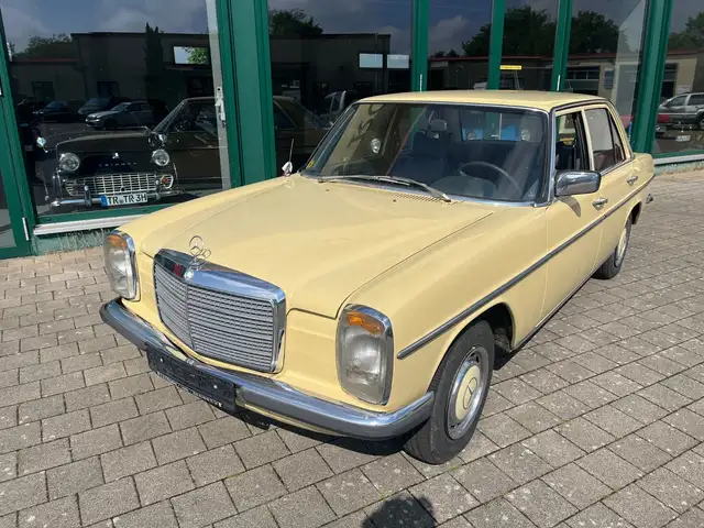 Mercedes-Benz 200 D W 115 /8 immer im Besitz der Familie