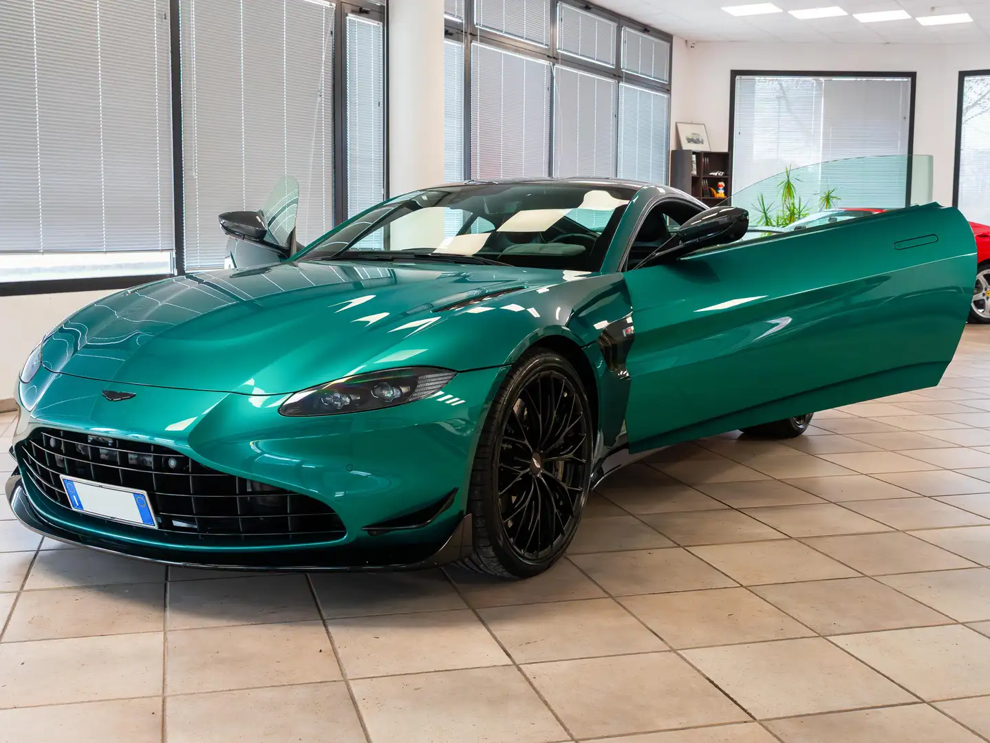 Aston Martin Vantage Vantage II Coupe Coupe 4.0 V8 F1 auto Grün - 2