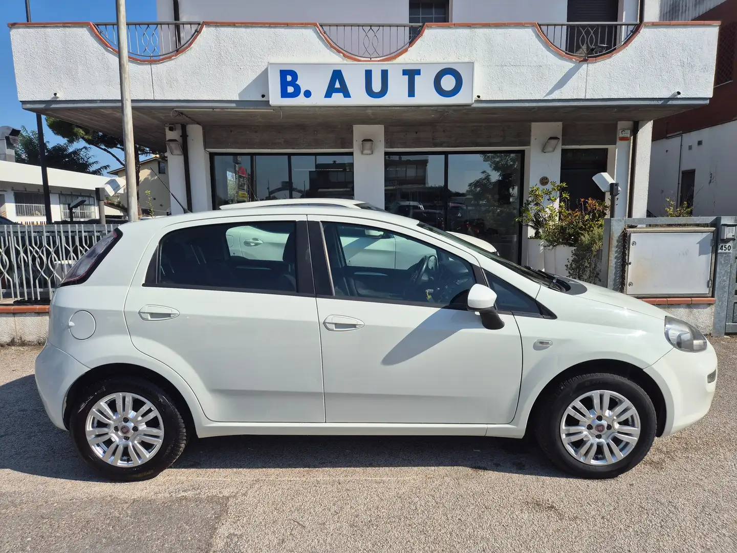 Fiat Punto Punto III 2012 5p 1.4 easypower Lounge Gpl my13 Bianco - 2