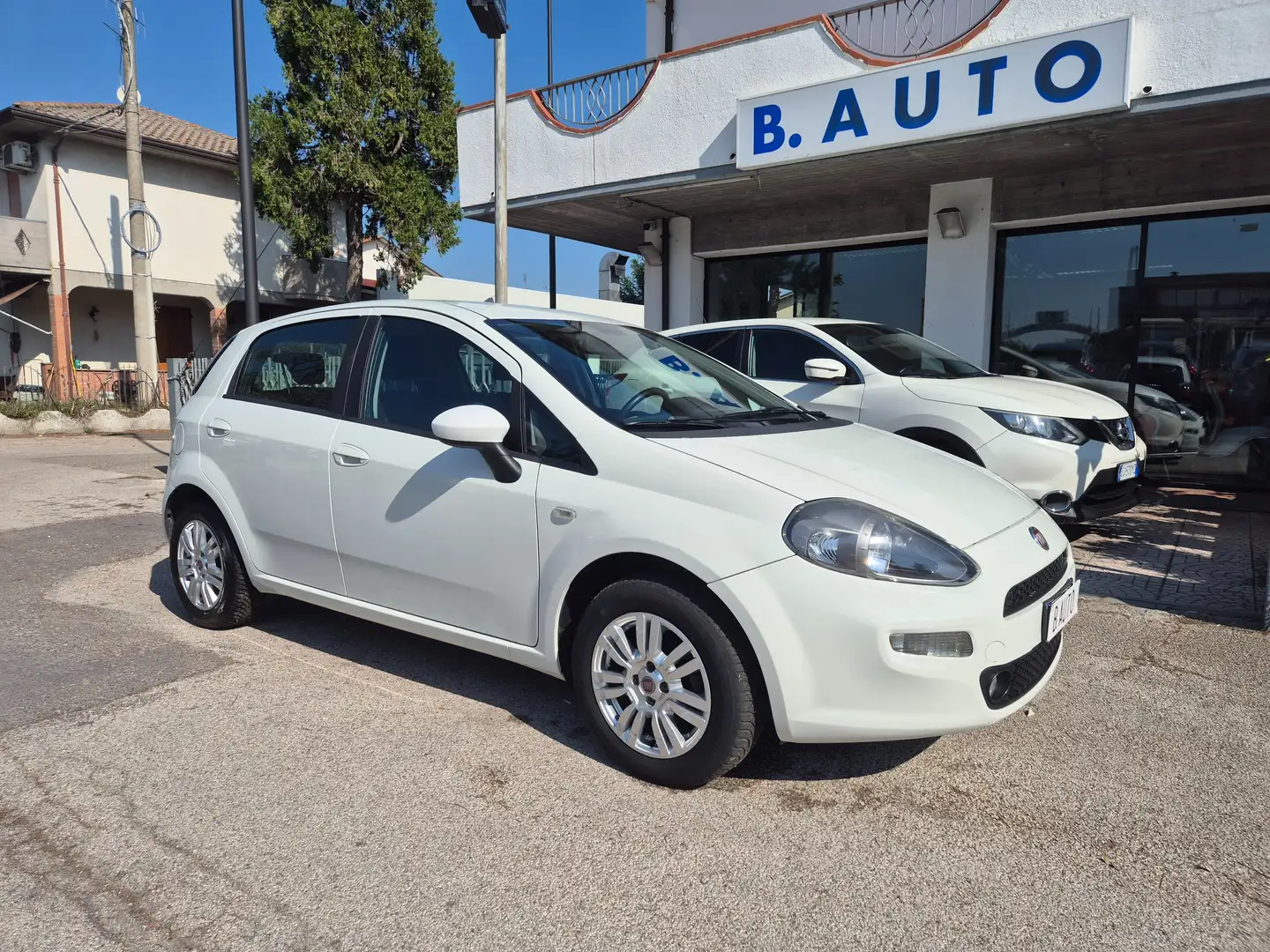 Fiat Punto Punto III 2012 5p 1.4 easypower Lounge Gpl my13 Bianco - 1