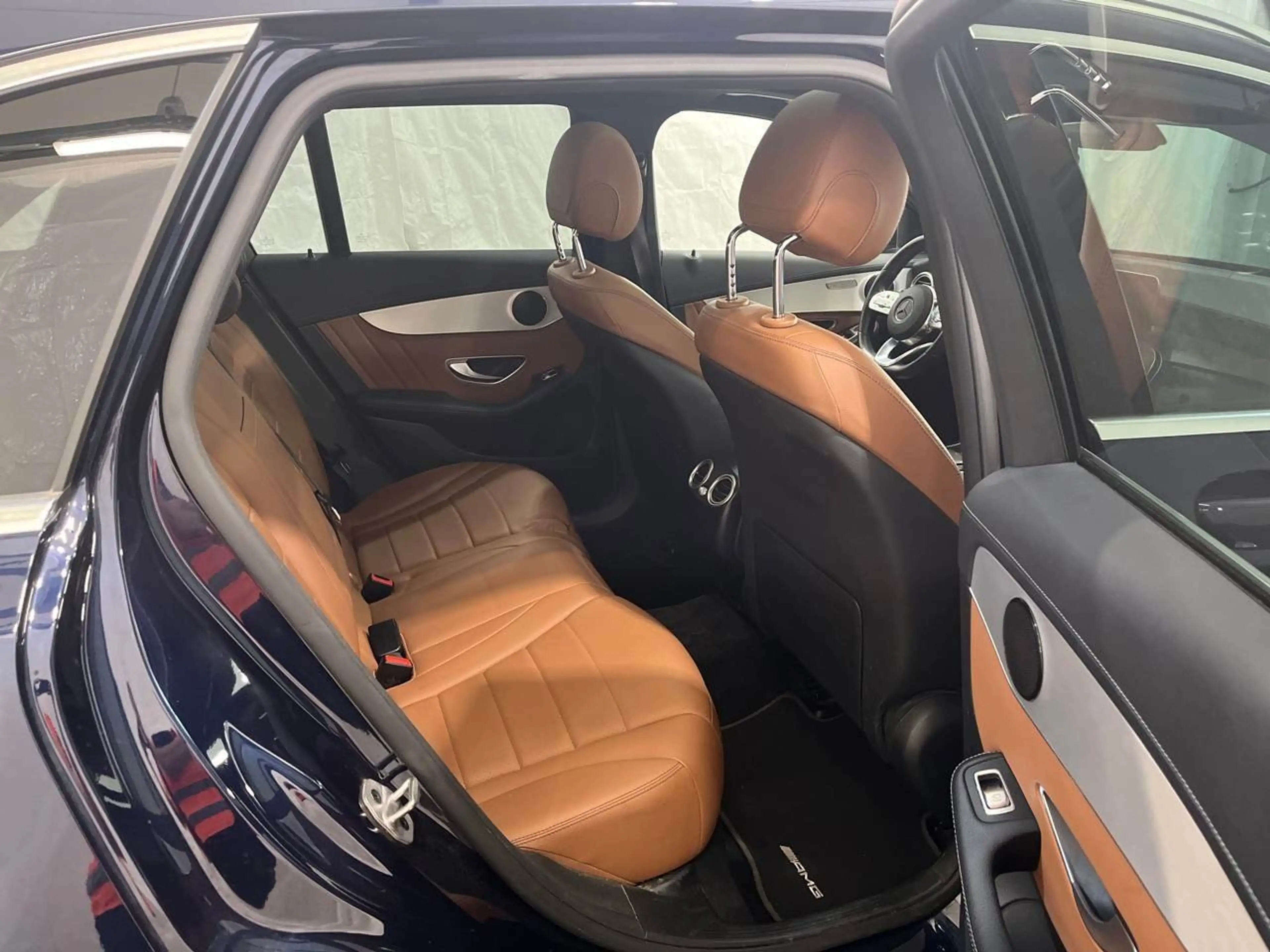 Mercedes-Benz GLC 220 d AMG Line 4Matic Airmatic AHK Pano Key — photo 11