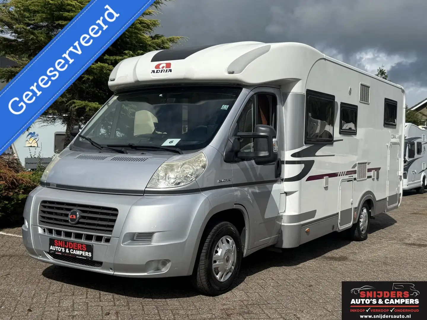Adria Coral S670SL lengtebedden Navi ,solar Wit - 1
