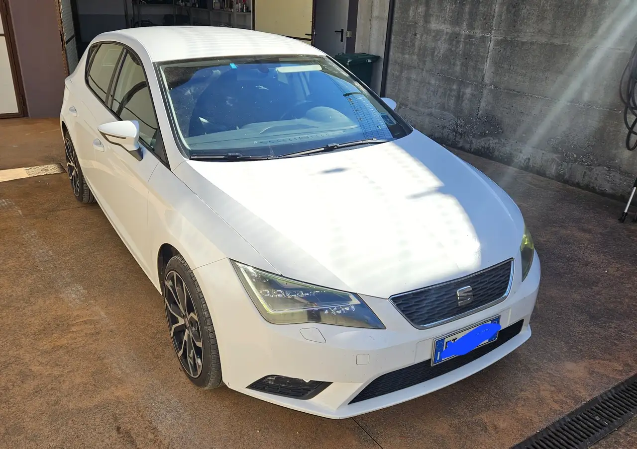 SEAT Leon 5p 1.6 tdi cr Style 105cv — photo 1 of 8