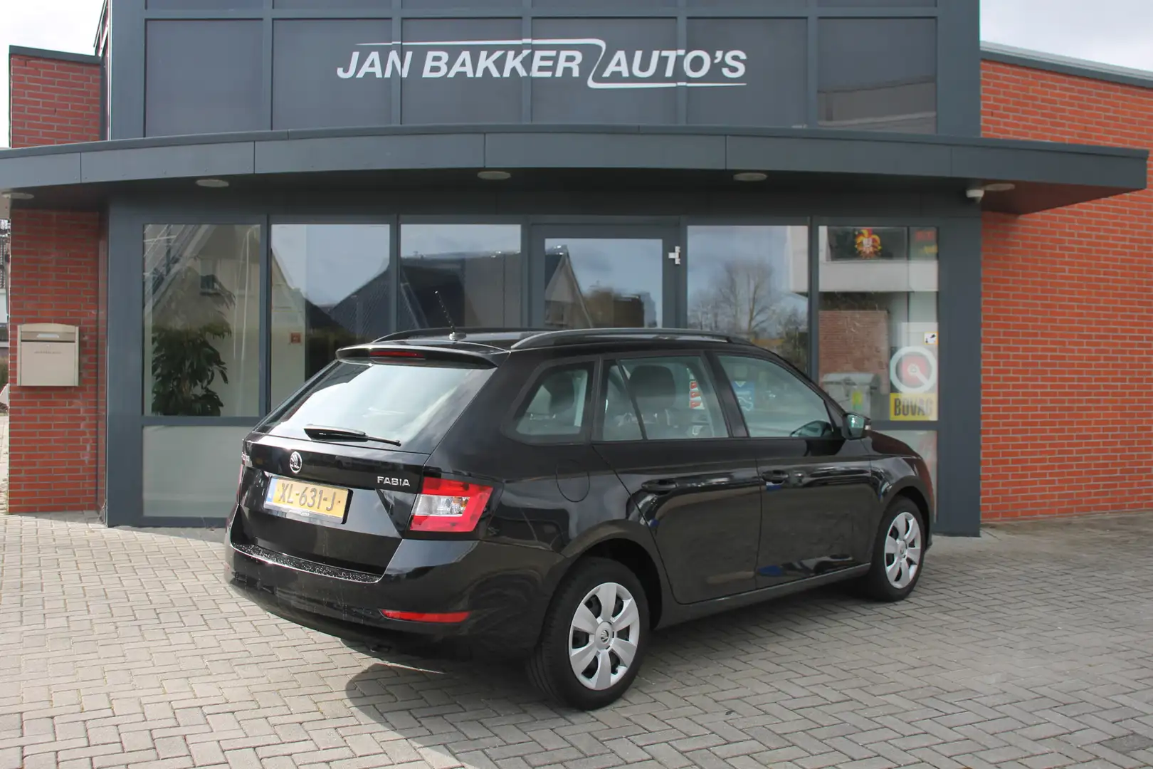 Skoda Fabia Combi 1.0 Active ✅ AC ✅ BT ✅ Rijklaar ✅ Negro - 2