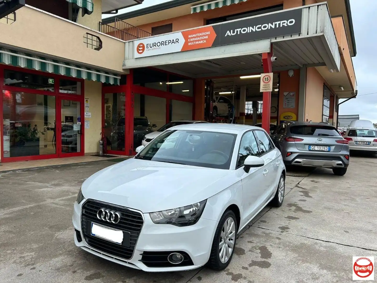 Audi A1 Sportback 1.6 tdi Ambition 90cv Blanc - 1