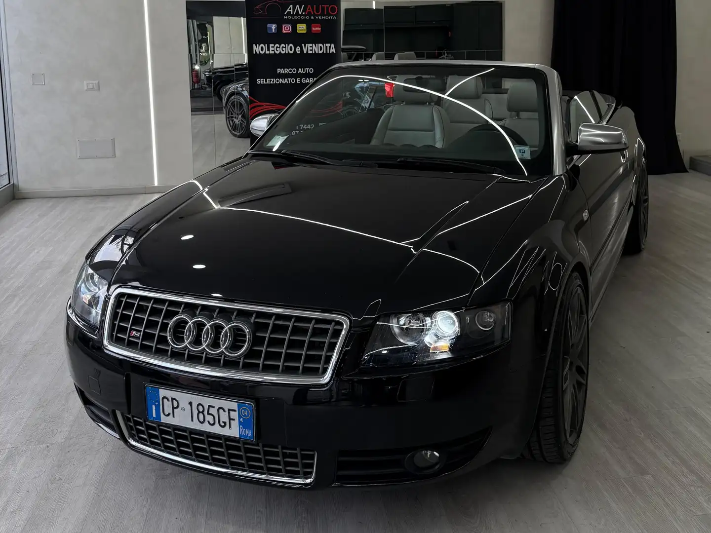 Audi S4 A4 II 2001 Cabriolet A4 Cabrio 4.2 V8 quattro Noir - 1