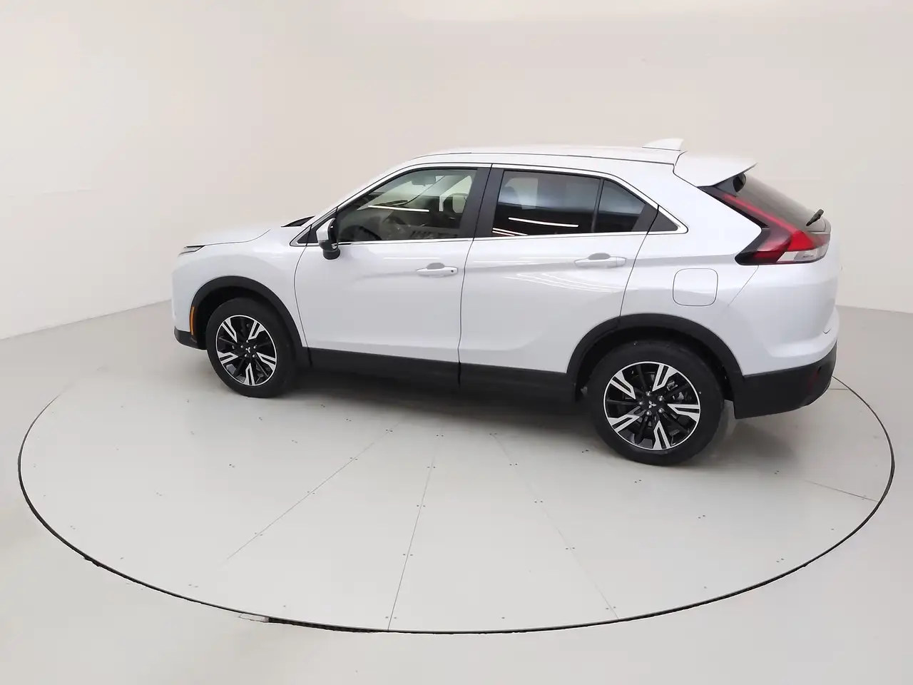 Mitsubishi Eclipse Cross снимка Mitsubishi Eclipse Cross