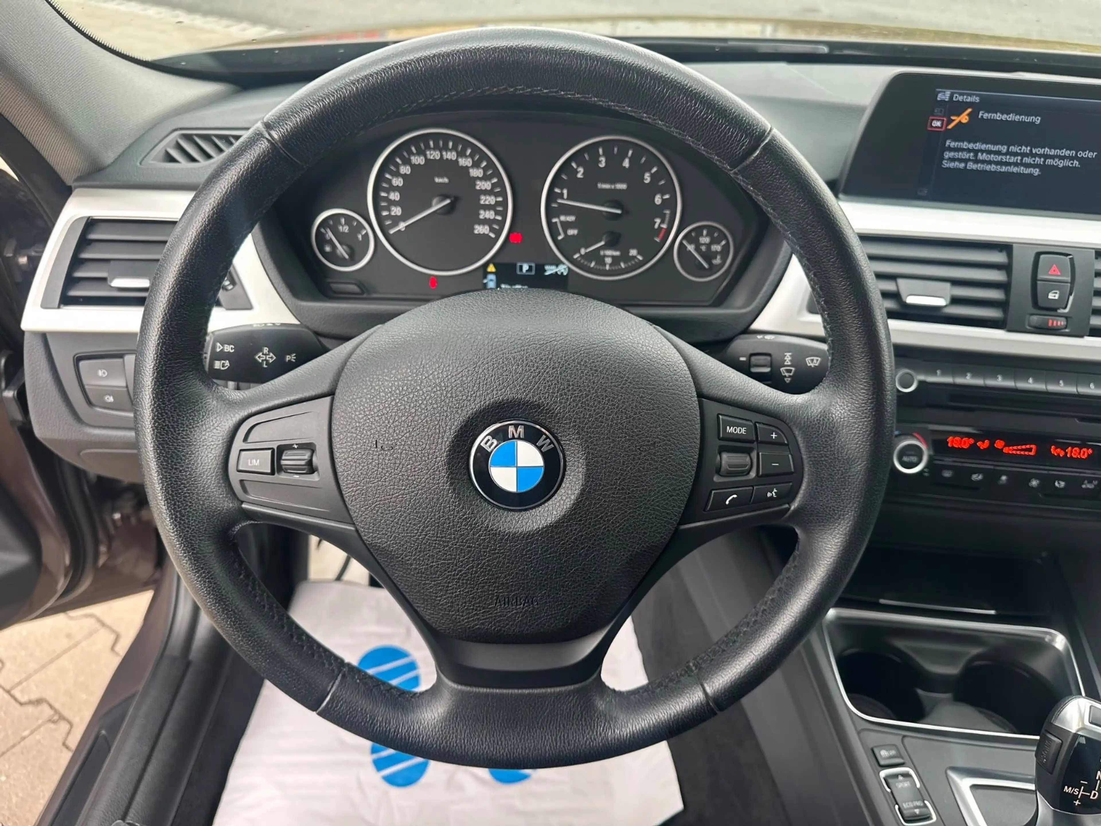 BMW 328 i Limousine, Navi, PDC, Shz, Anhängerkupplung — photo 13