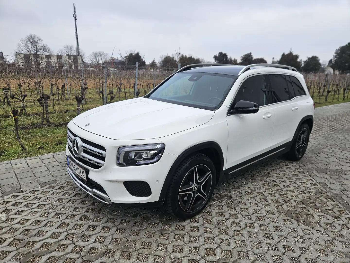 Mercedes-Benz GLB 220 GLB 220 d Aut. Weiß - 1