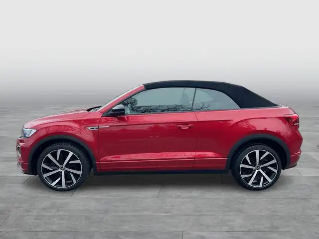 Volkswagen T-Roc view 2