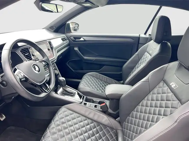 Volkswagen T-Roc view 9