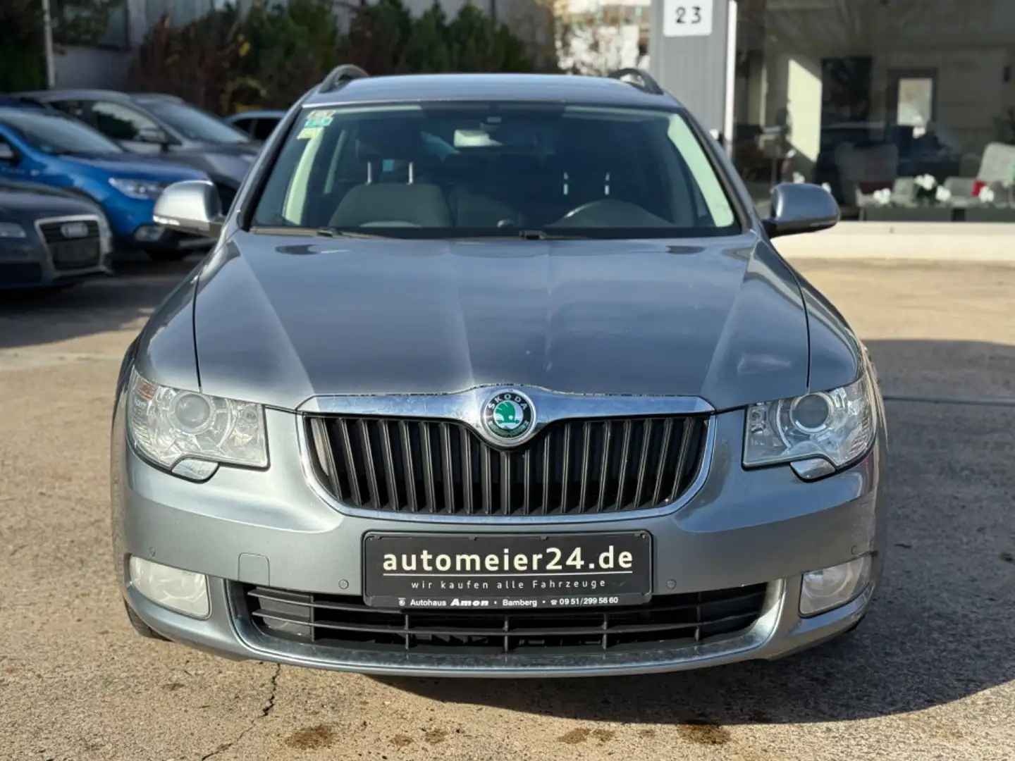 Skoda Superb Combi Ambition Grau - 2