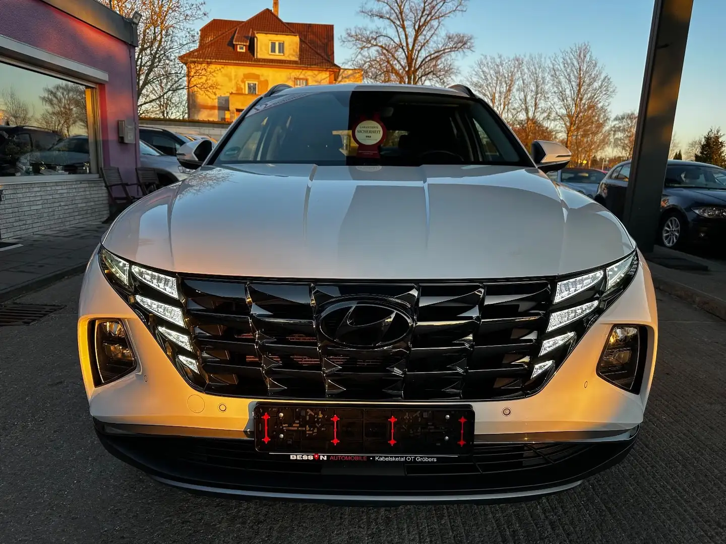 Hyundai TUCSON Trend Plug-In Hybrid 4WD "1 Hand" HU/AU" Weiß - 2