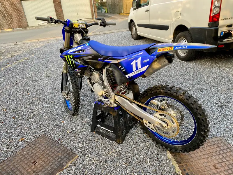 Yamaha YZ 125 - foto 3