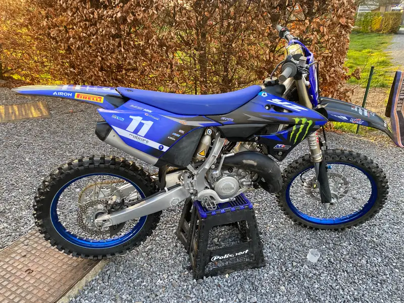 Yamaha YZ 125 - foto 2