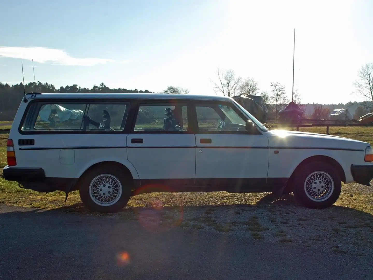 Volvo 240 240 GL Weiß - 2