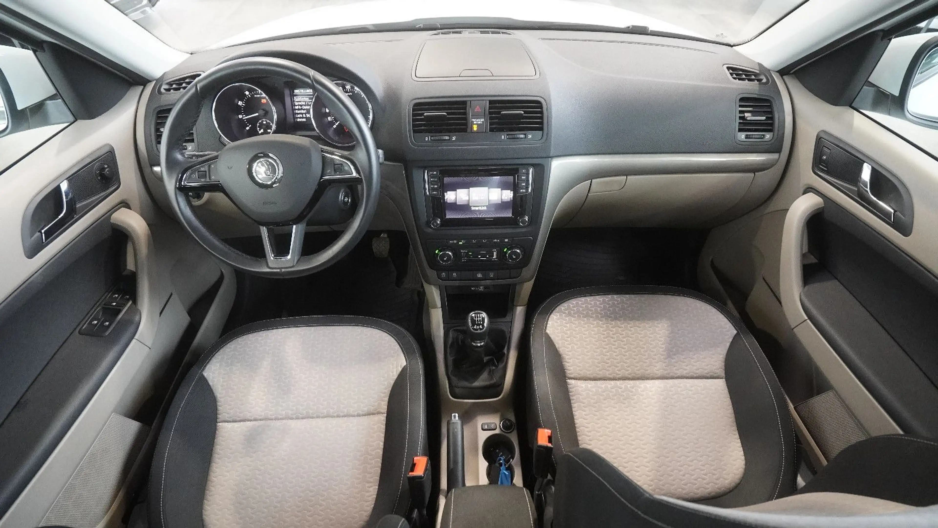 Skoda Yeti Style 4x4*DAB*NAVI*KAM*BI-XENON — photo 8