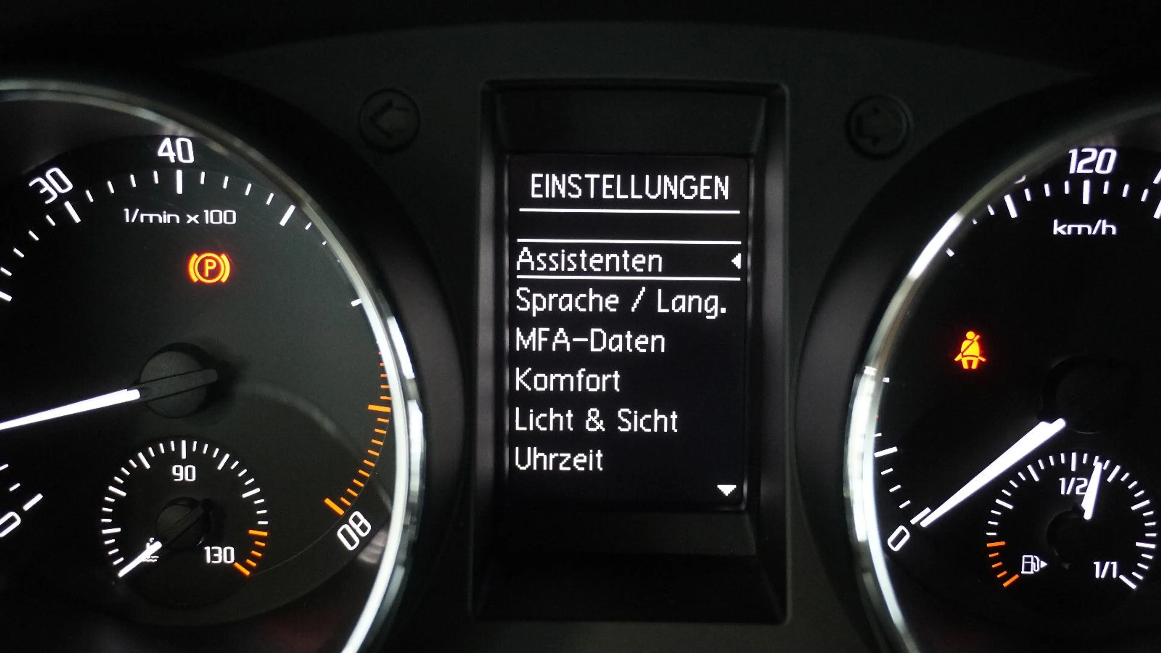 Skoda Yeti Style 4x4*DAB*NAVI*KAM*BI-XENON — photo 11