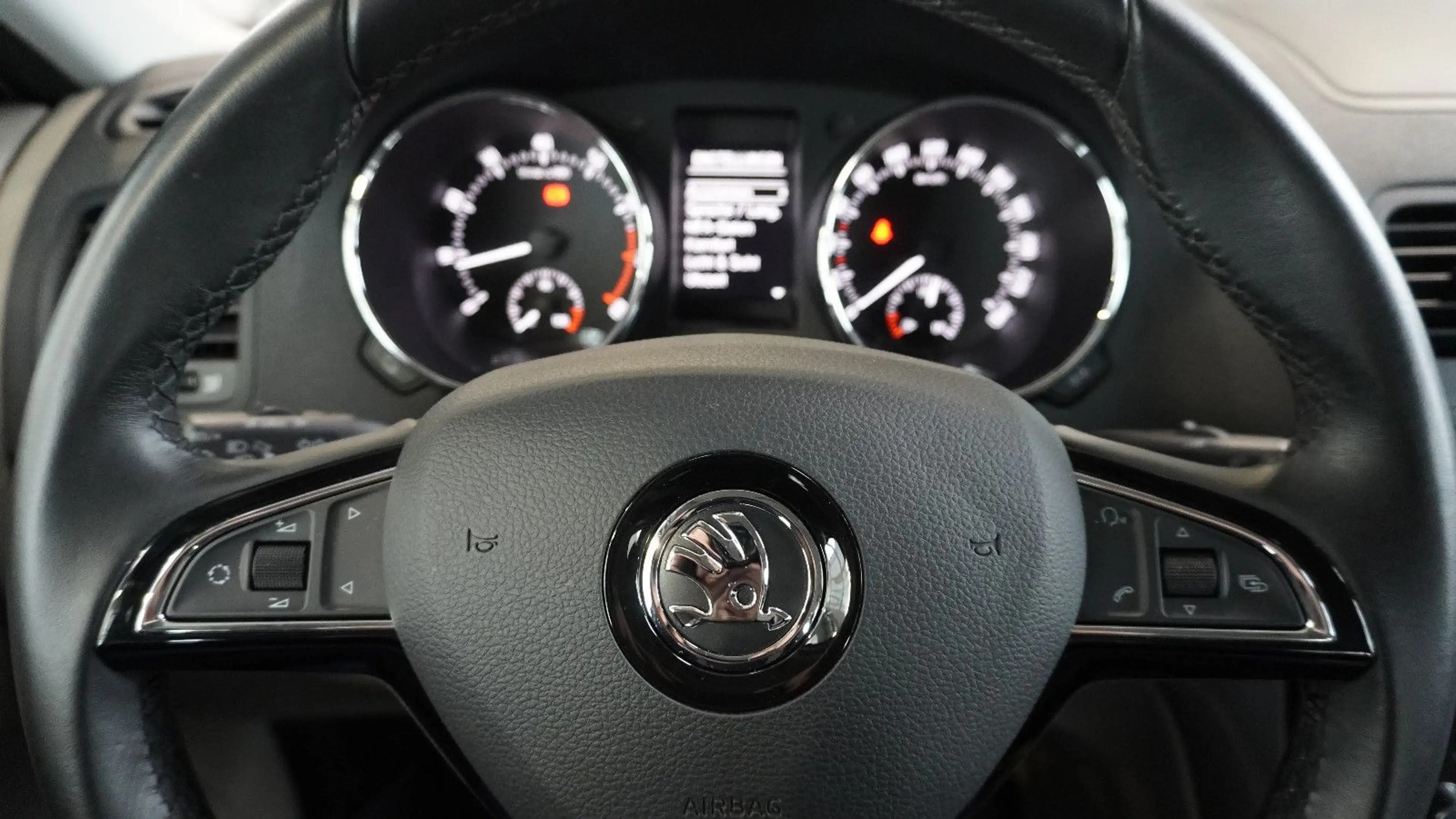 Skoda Yeti Style 4x4*DAB*NAVI*KAM*BI-XENON — photo 10