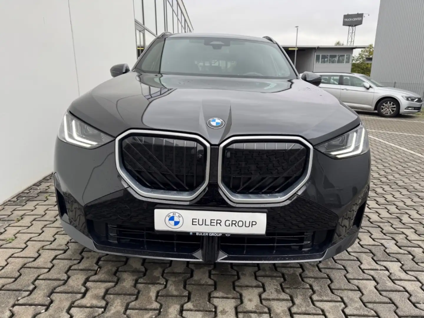 BMW X3 20 xDr. M Sport AHK H/K Premium+Prof. LenkHz Memor Grau - 2