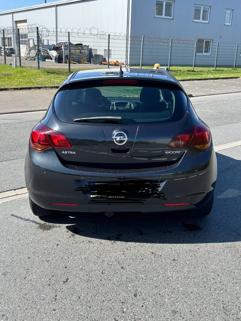 Opel Astra Design Edition Schwarz - 2