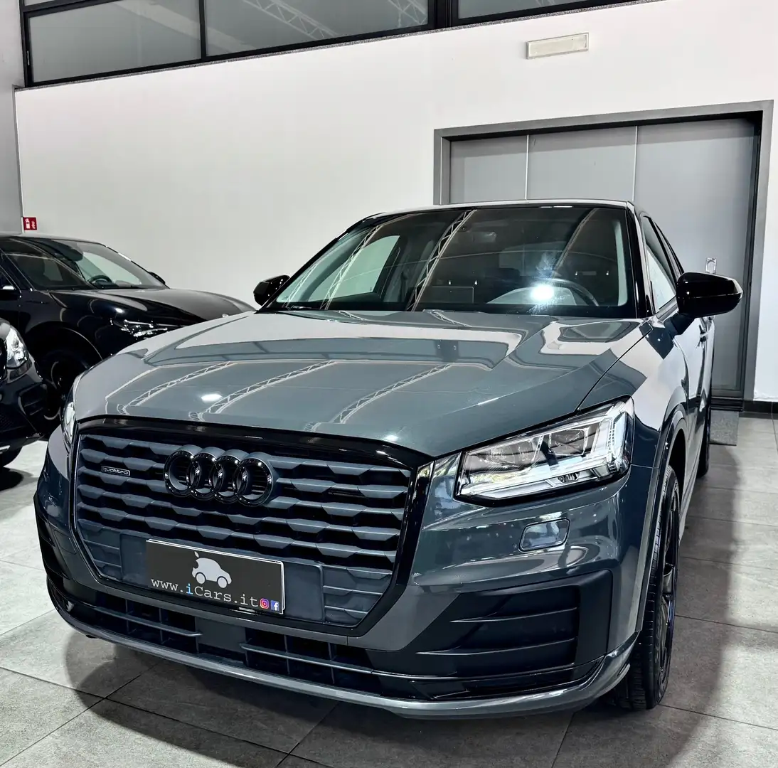 Audi Q2 2.0 TDI 150CV Quattro S-Tronic S-Line Grijs - 2