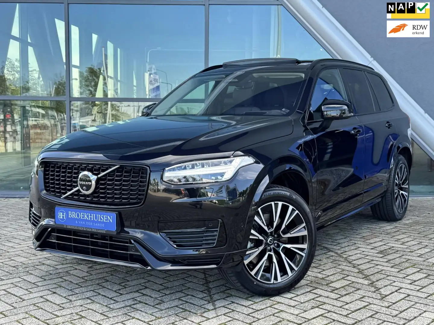 Volvo XC90 2.0 T8 Plug-in hybrid AWD Ultra Dark 455pk HU Disp Negro - 1