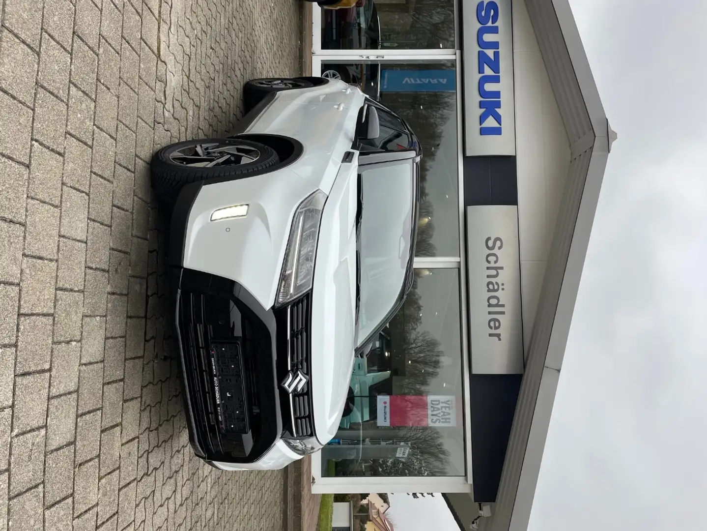 Suzuki Vitara 1.4 Mild-Hybrid Comfort+ 4x4 Weiß - 1