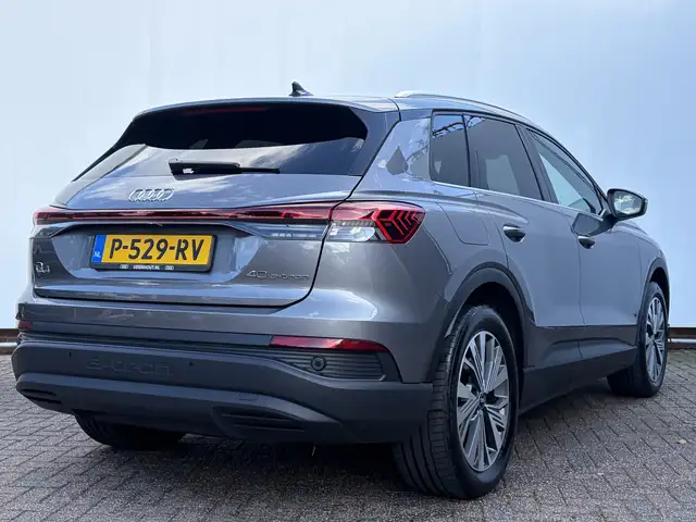 Audi Q4 e-tron view 18