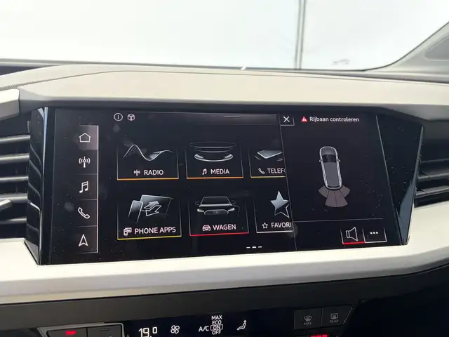 Audi Q4 e-tron view 22