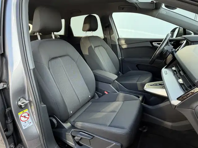 Audi Q4 e-tron view 29