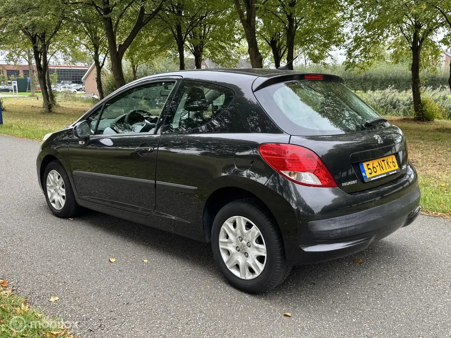 Peugeot 207 1.4 VTi X-Line*NEW APK 9/26*AIRCO*CRUISE CONTROL Zwart - 2