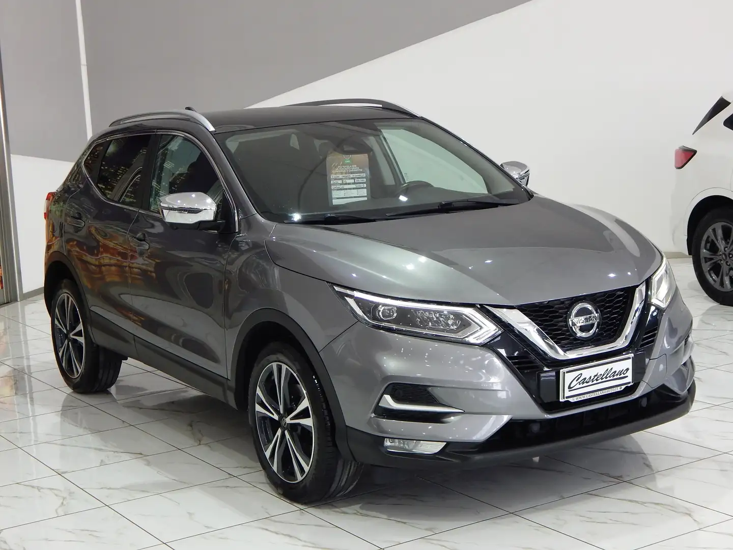 Nissan Qashqai 1.5 dci N-Connecta 115cv DCT TETTO-NAVI-KAMERA-LED Grey - 2