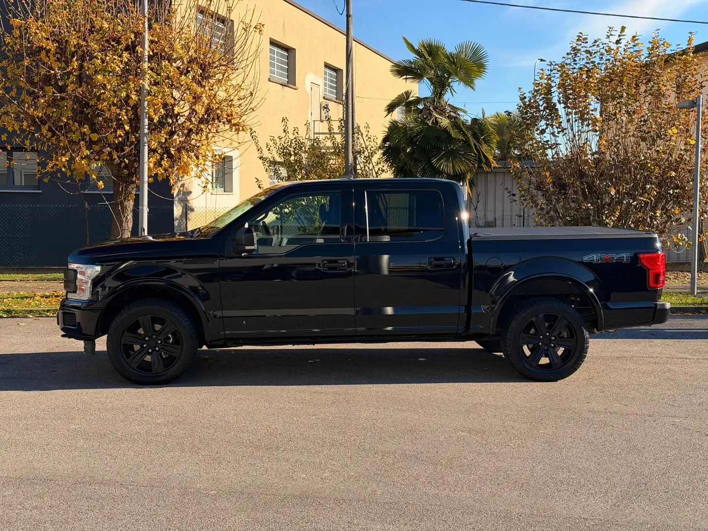 Ford F 150 LOBO PLATINUM Nero - 2