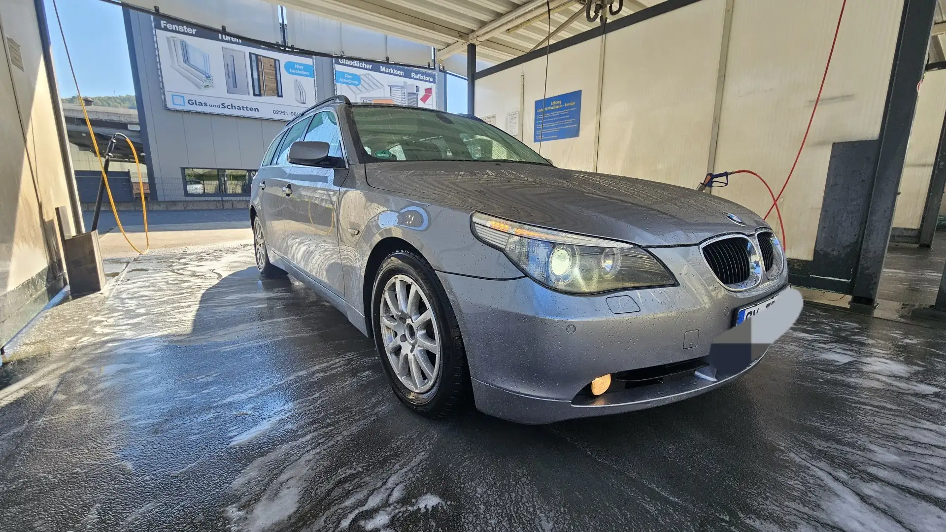 BMW 525 525i Touring Aut. Grau - 2