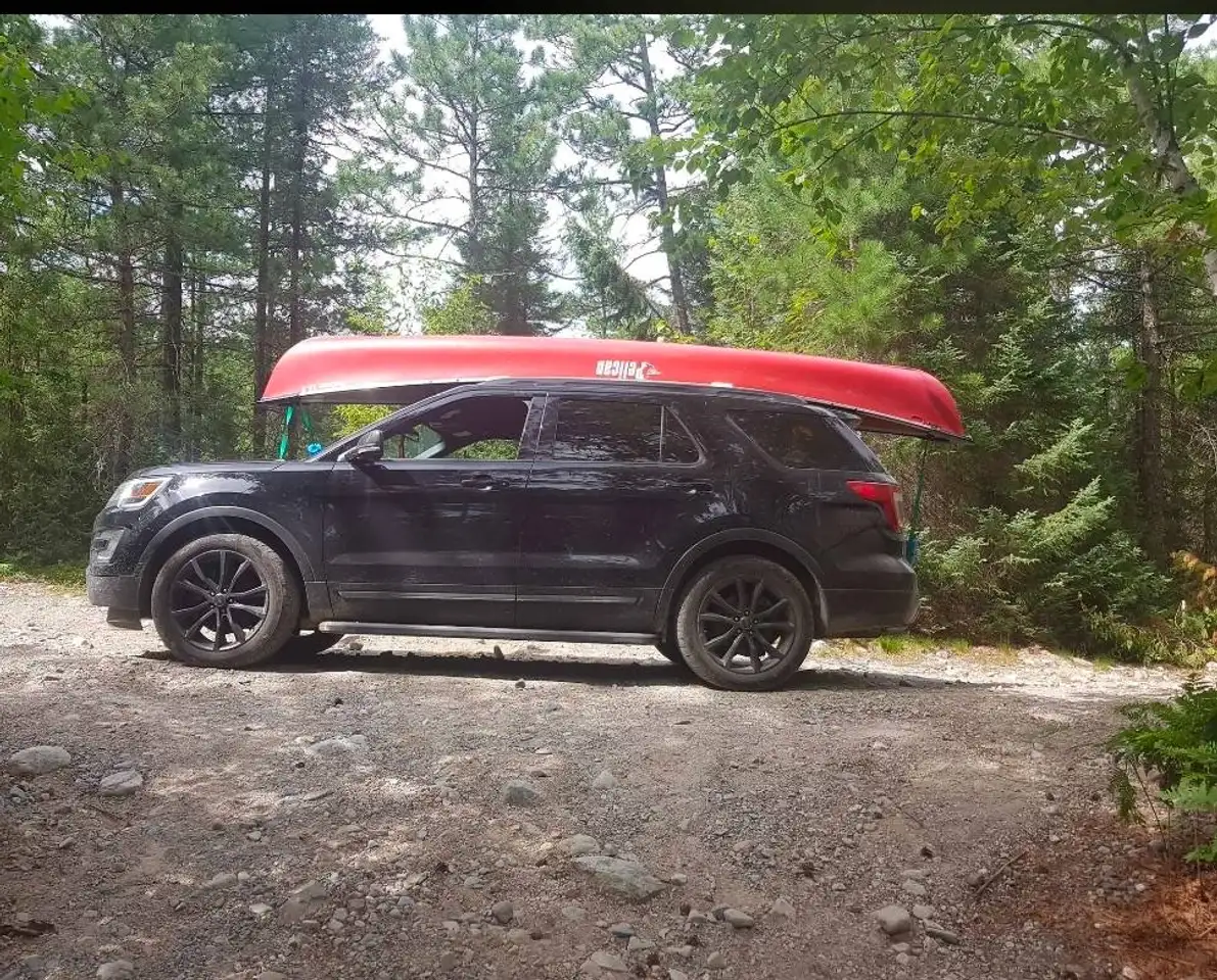 Ford Explorer снимка Ford Explorer