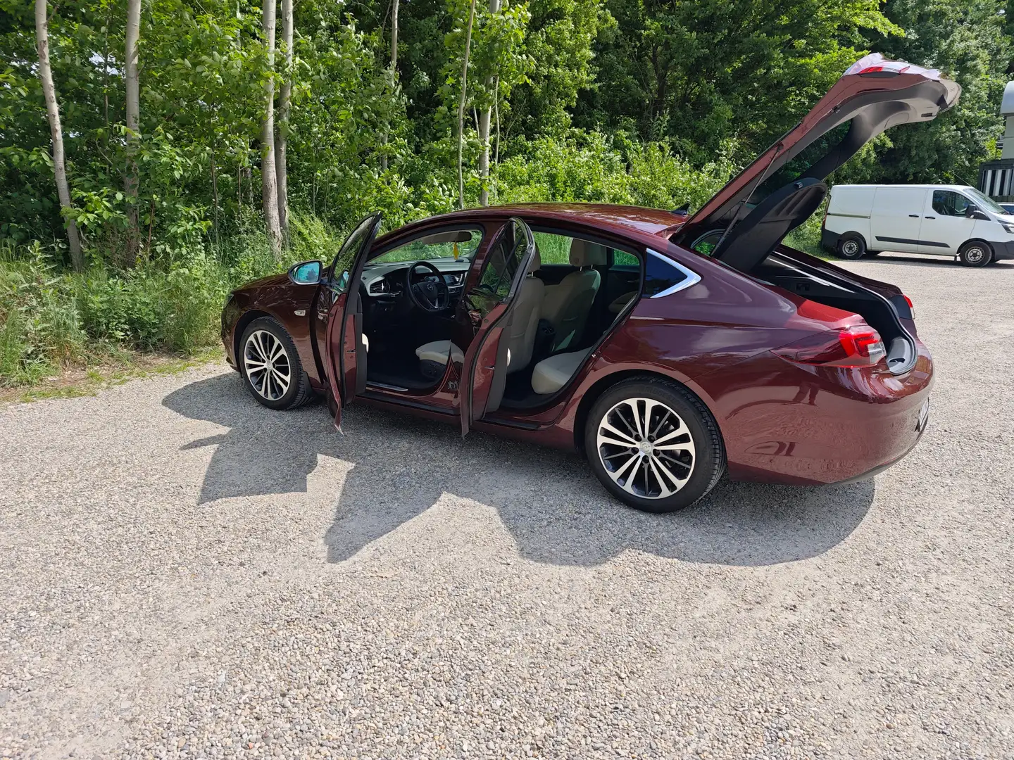 Opel Insignia Insignia Grand Sport 1.5 Direct InjectionTurbo Aut Violett - 1