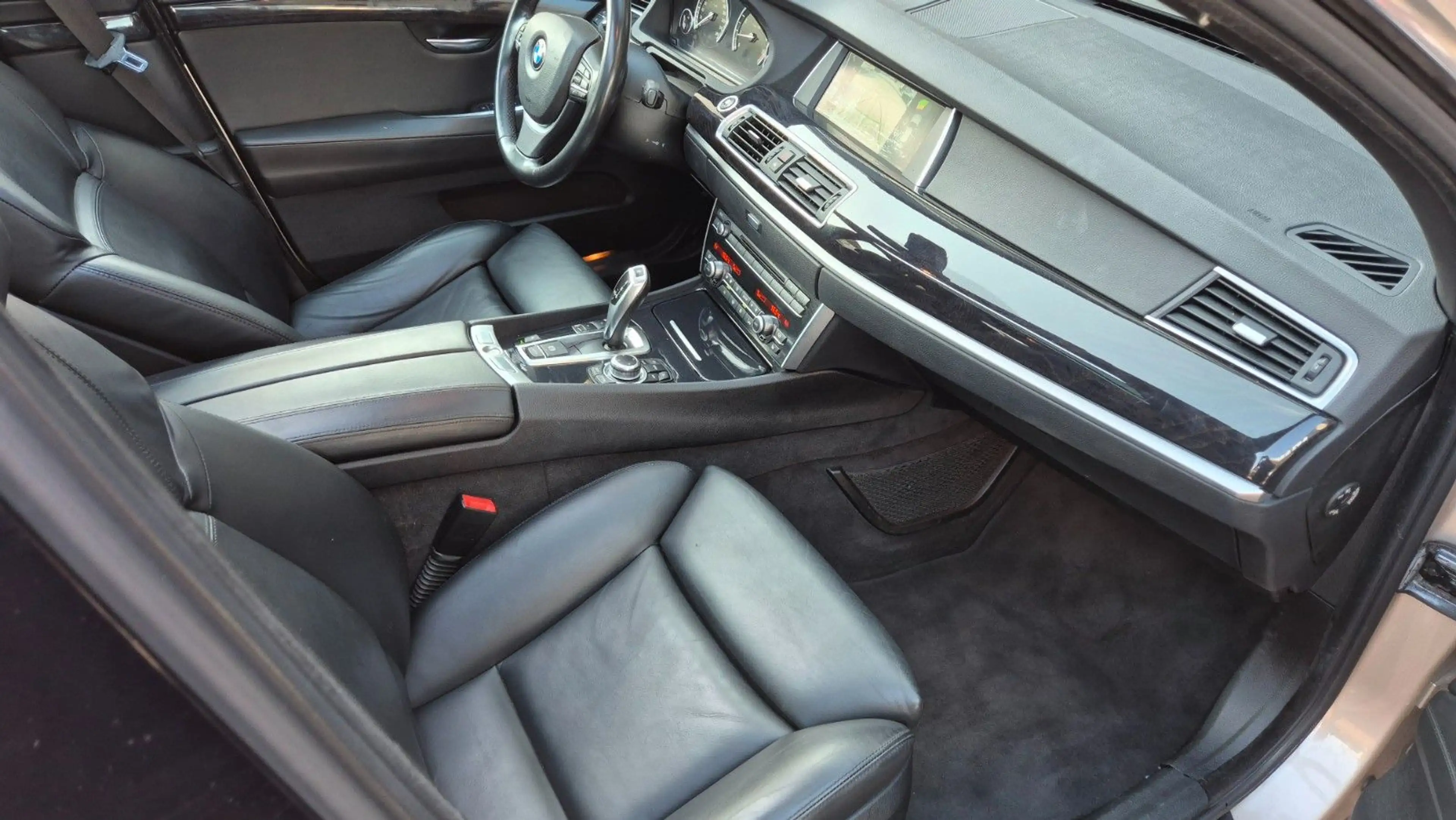 BMW 535 i 5er Gran Turismo /Voll-Inspektion Neu!!!!!! — photo 3