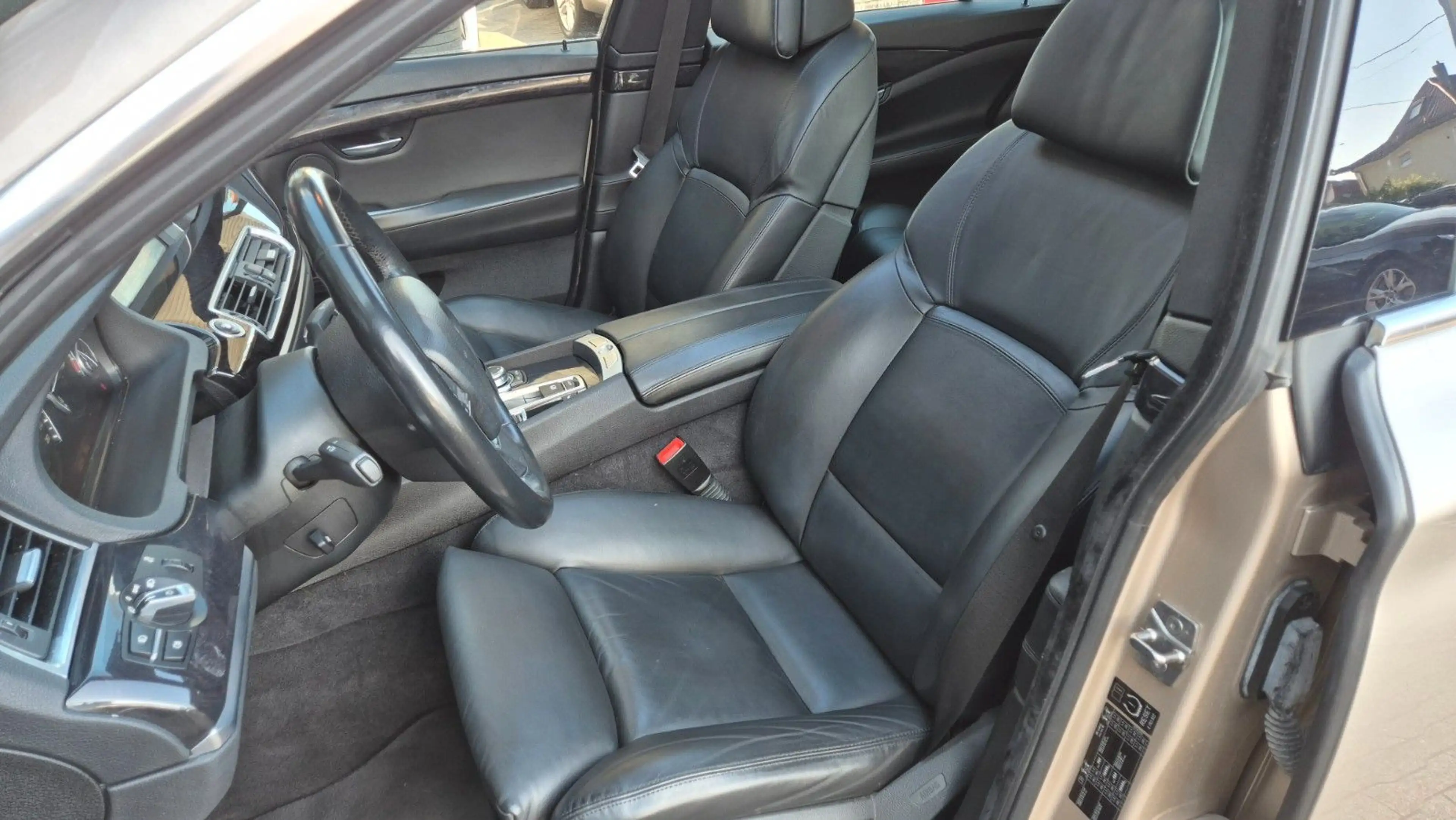 BMW 535 i 5er Gran Turismo /Voll-Inspektion Neu!!!!!! — photo 6