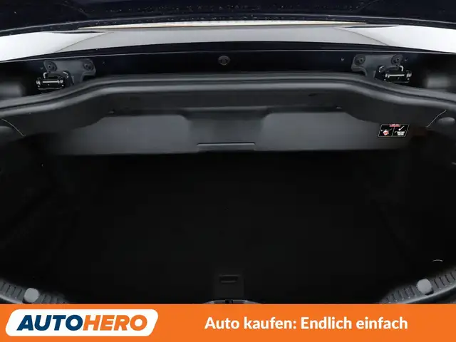 Mercedes-Benz C Class view 17
